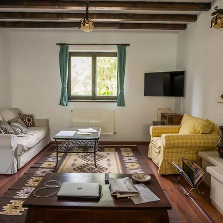 Casa Din Plai Bed & Breakfast *