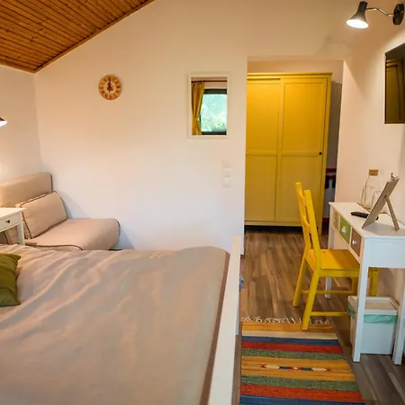 Casa Din Plai Bed & Breakfast Provita de Sus